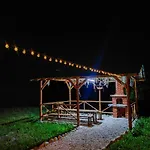 Lambievi Kolibi Dağ evi Khakhn'ovo