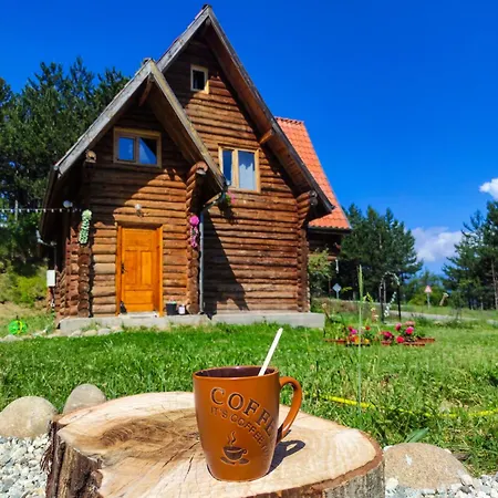 Lambievi Kolibi Chalet *