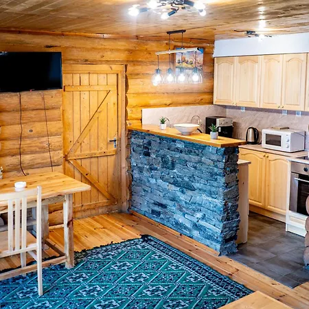 Lambievi Kolibi Chalet *