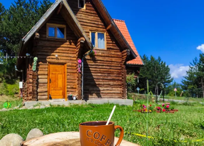 Lambievi Kolibi Chalet *