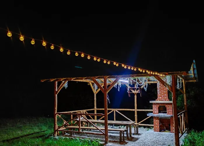 Lambievi Kolibi Dağ evi Khakhn'ovo